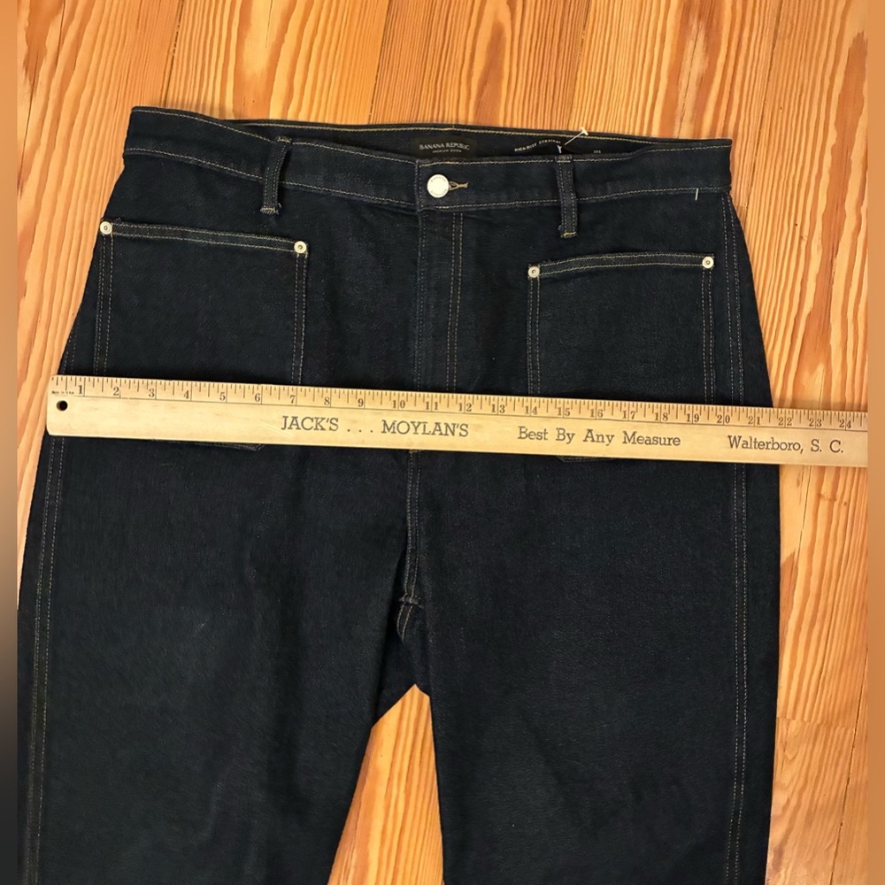 Banana Republic Premium Denim High‑Rise Straight Jeans 33S – NWT Condition - Picture 9 of 11